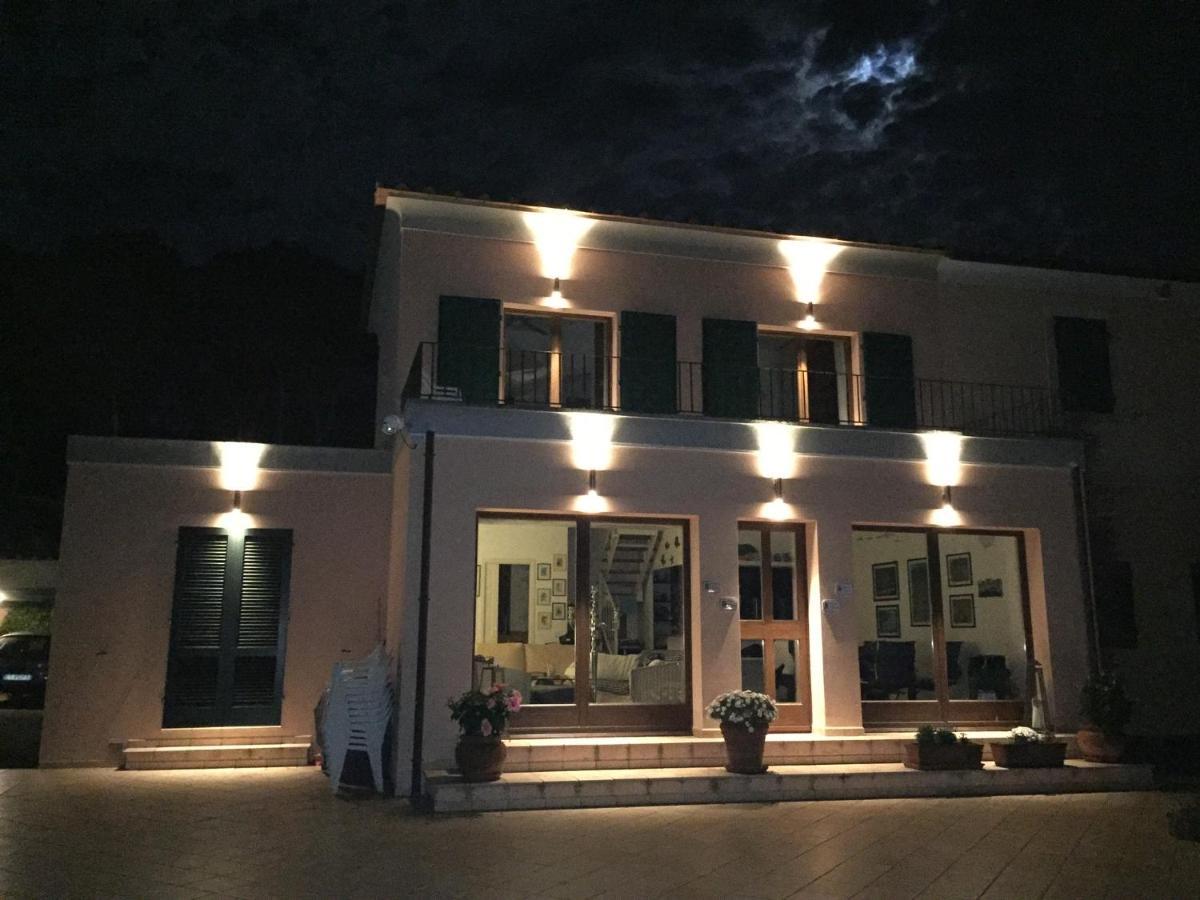 Villa Mit Whirlpool Und Phantastischer Aussicht كابوليفيري المظهر الخارجي الصورة